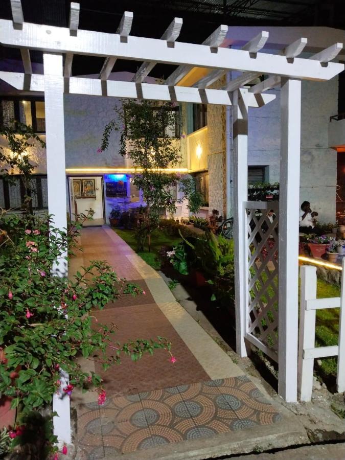 Hotel Seven Roads Кодайканал Екстериор снимка