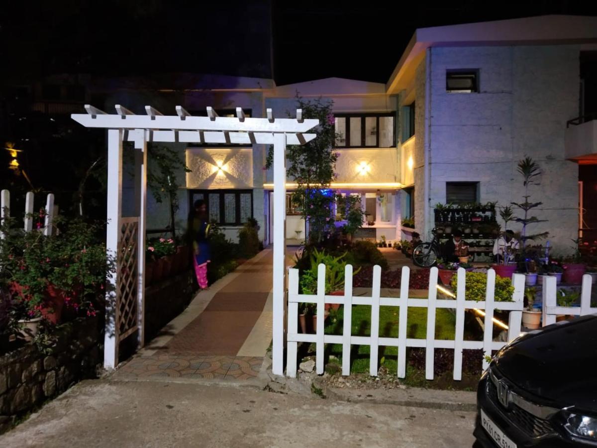 Hotel Seven Roads Кодайканал Екстериор снимка